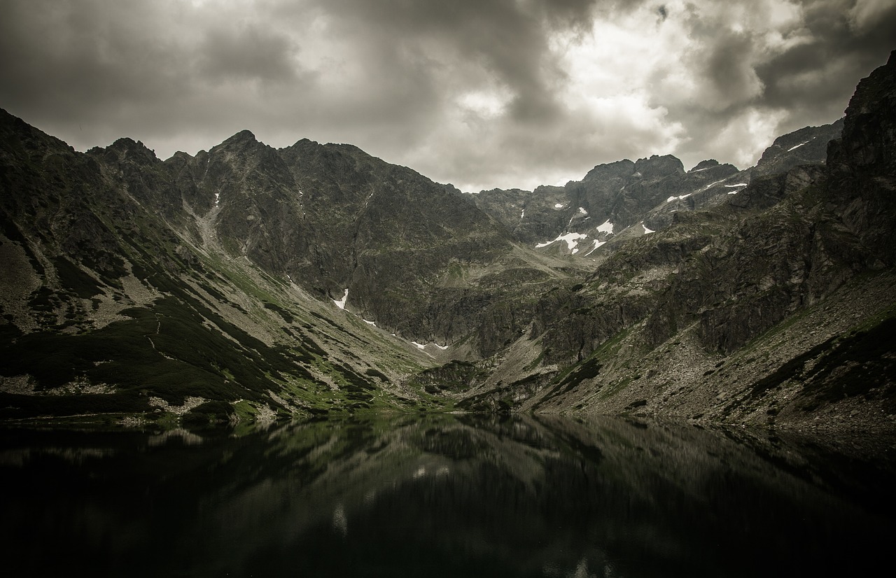 mountain highland cloud free photo