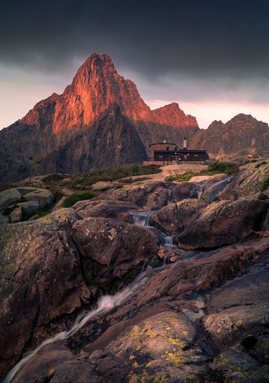 mountain house chimnea free photo