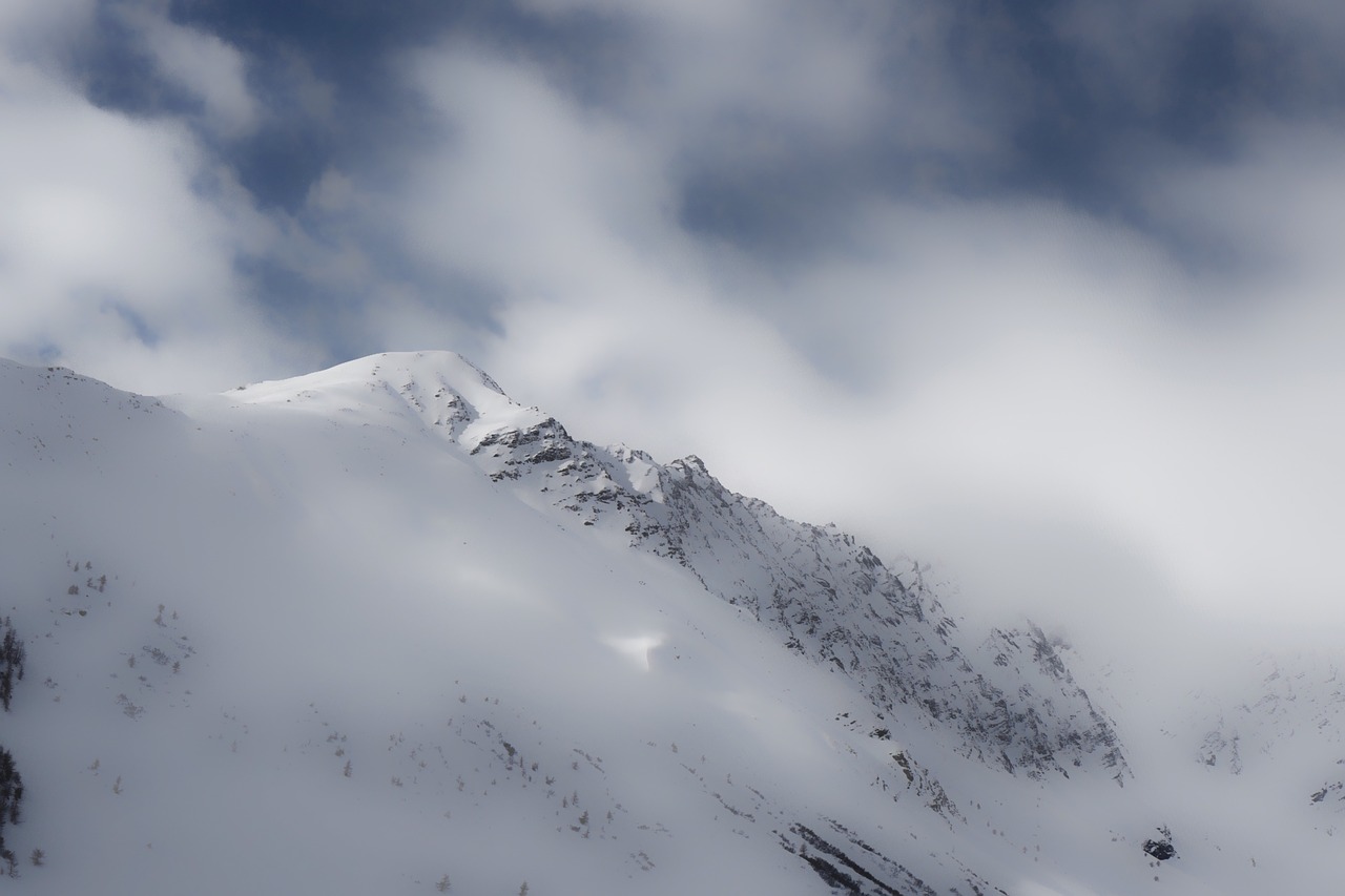 mountain valley snow free photo