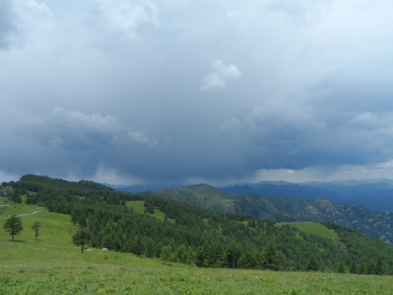 mountain the scenery blue free photo