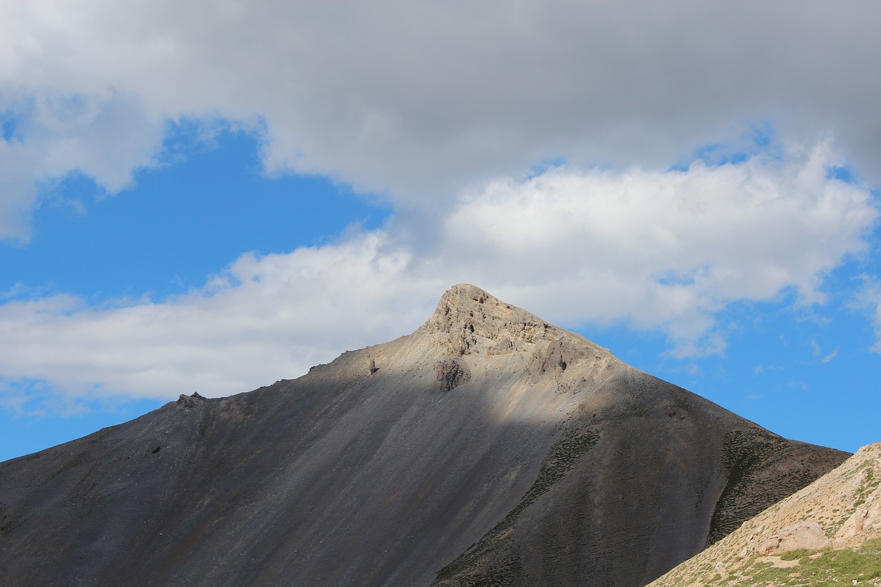 mountain cloud light free photo