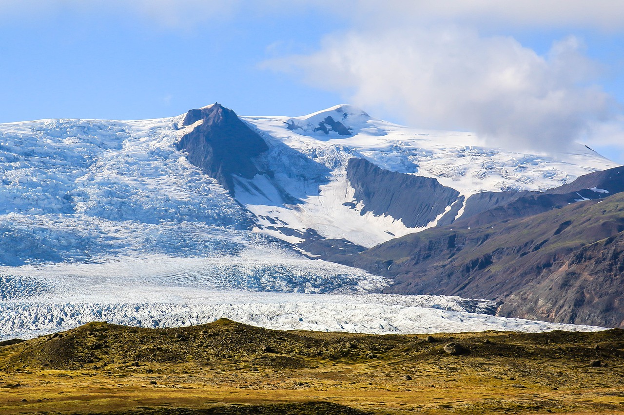 mountain nature snow free photo