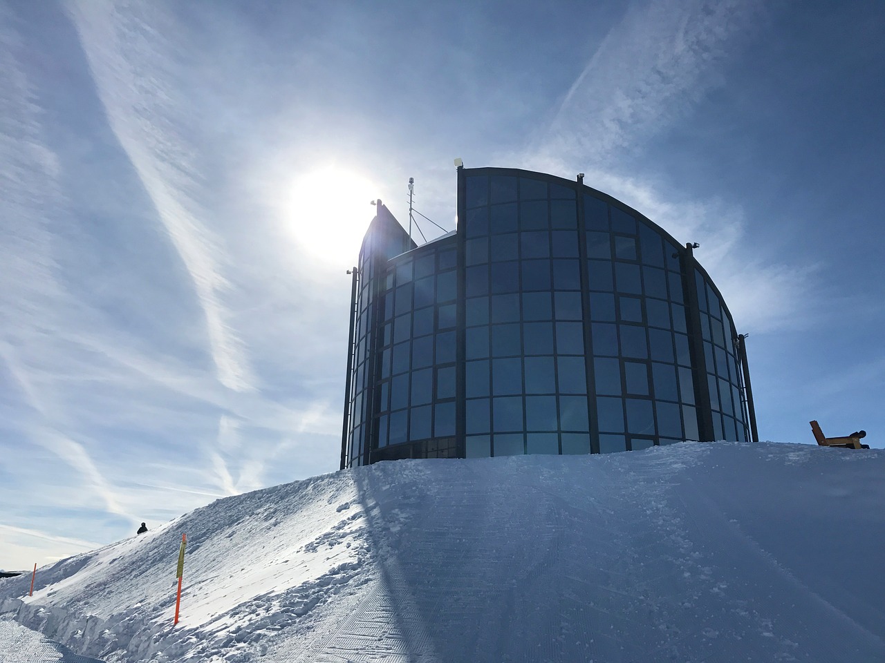 mountain restaurant snow free photo