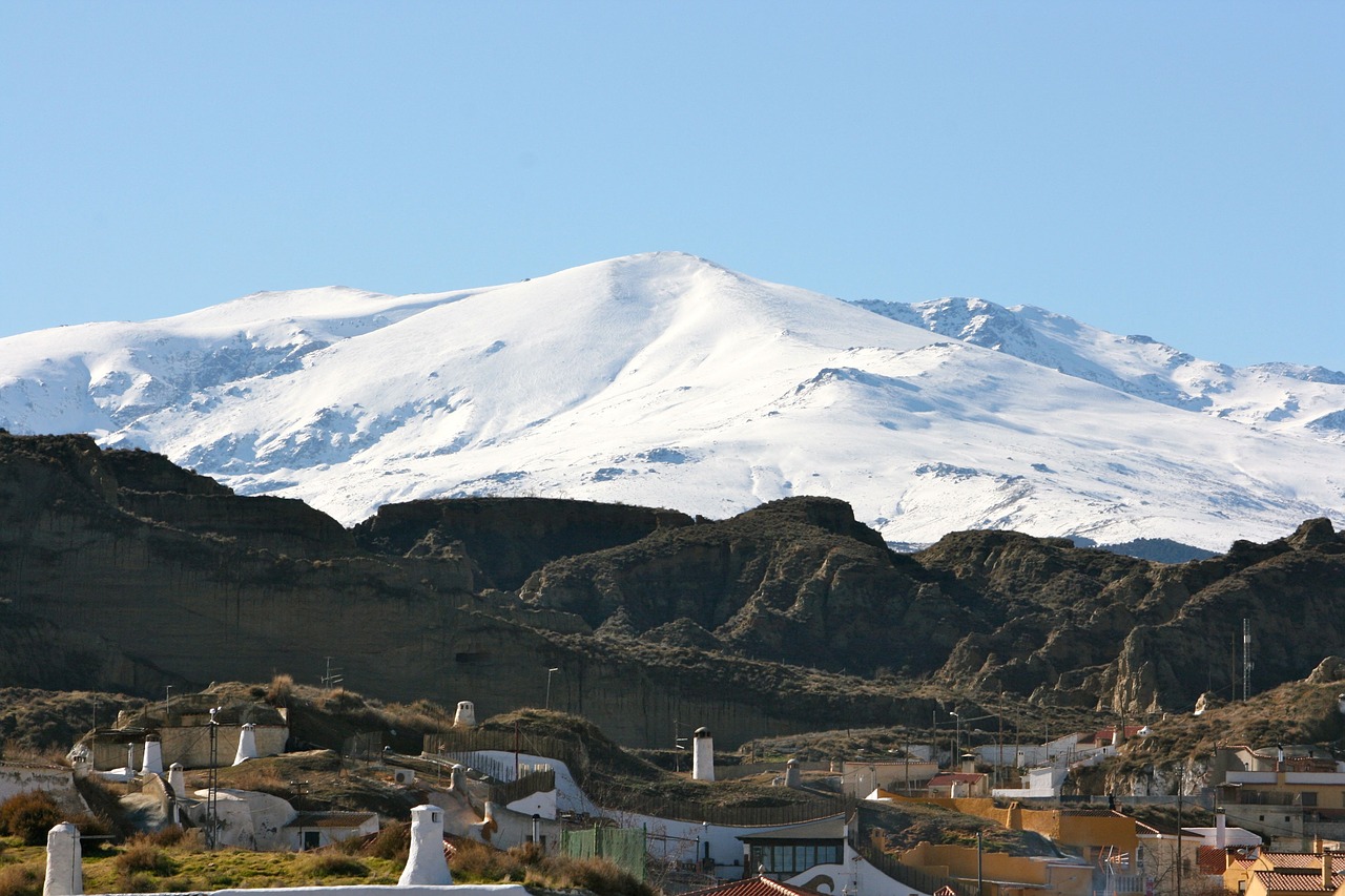 mountain snow panoramic free photo