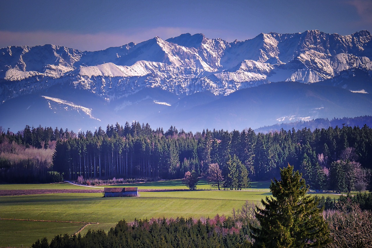 mountain  panorama  snow free photo