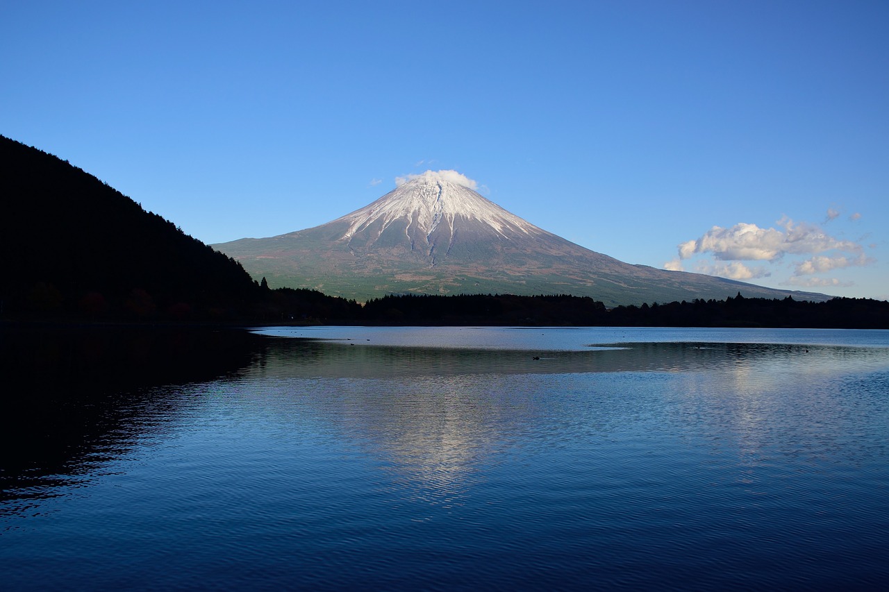 mountain  japan  hills free photo