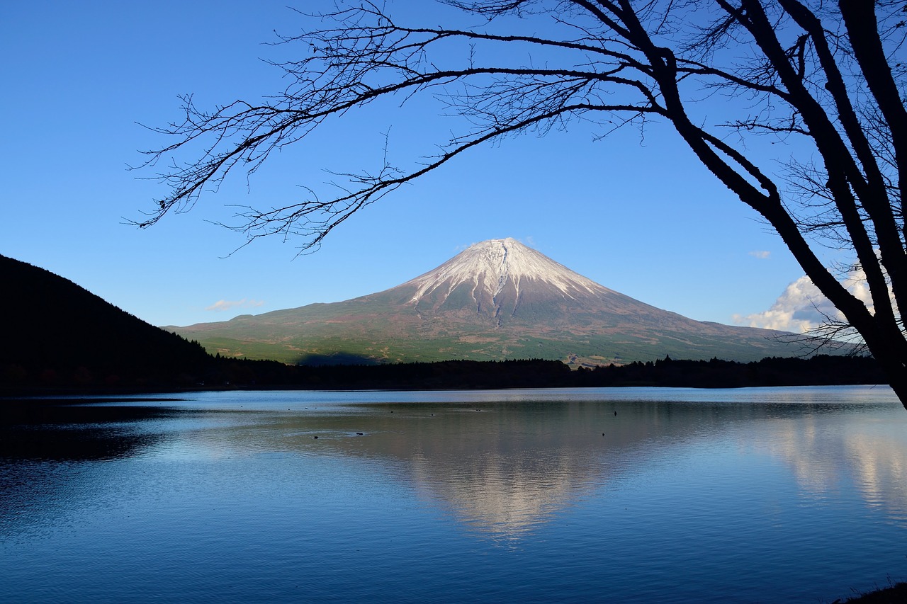 mountain  japan  hills free photo