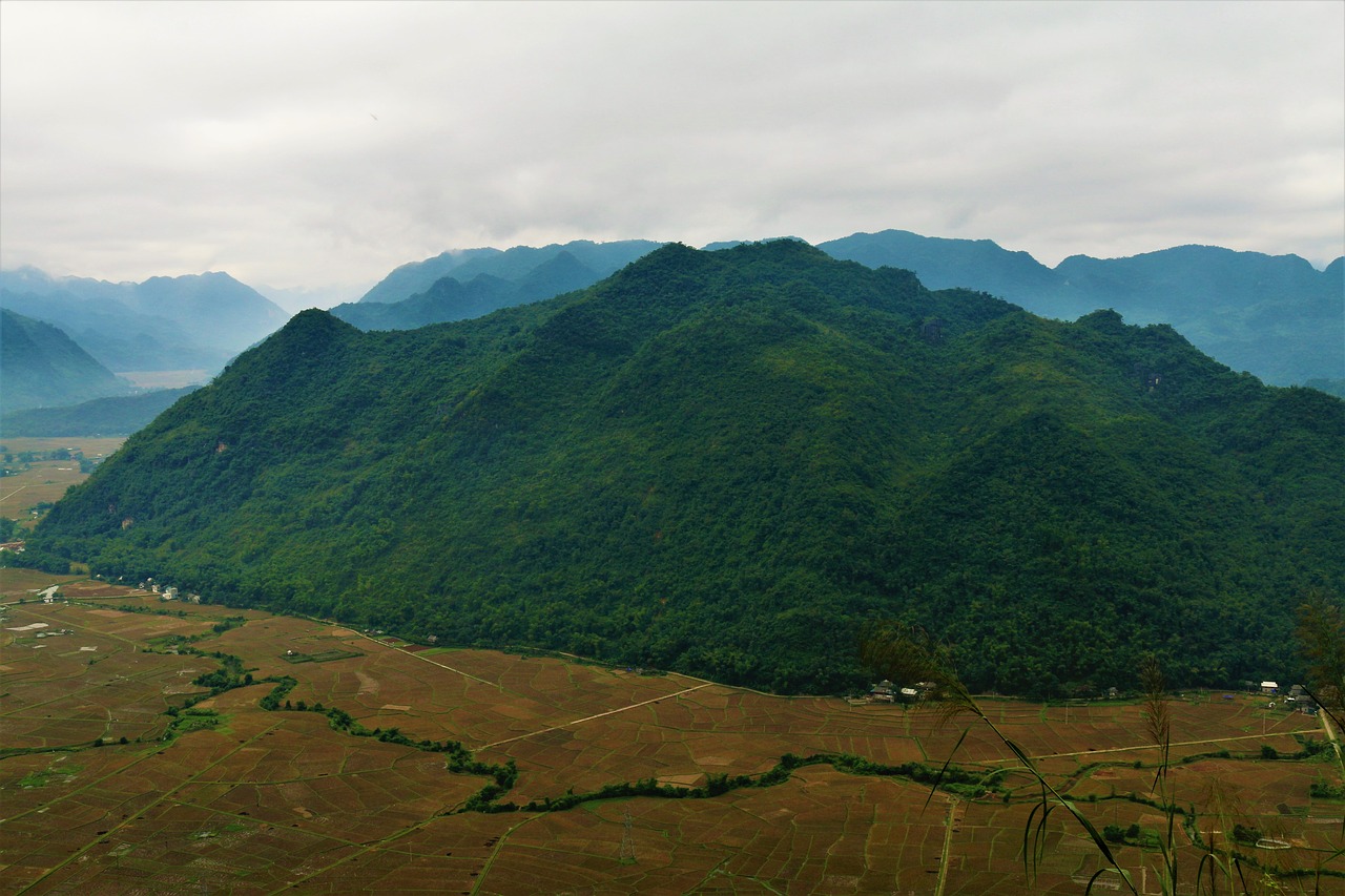 mountain  nature  vietnam free photo