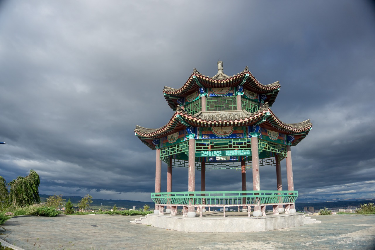 mountain  dark clouds  cloud free photo