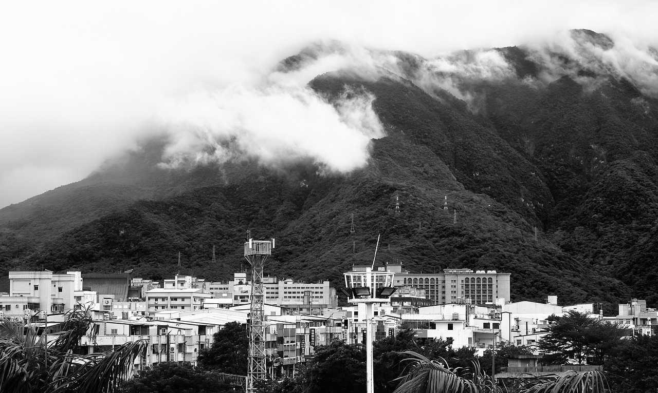 mountain  cloud  taiwan free photo