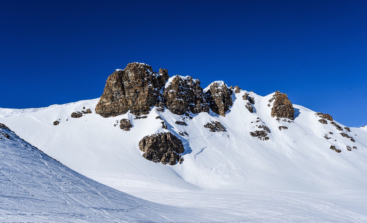 mountain  snow  rocks free photo