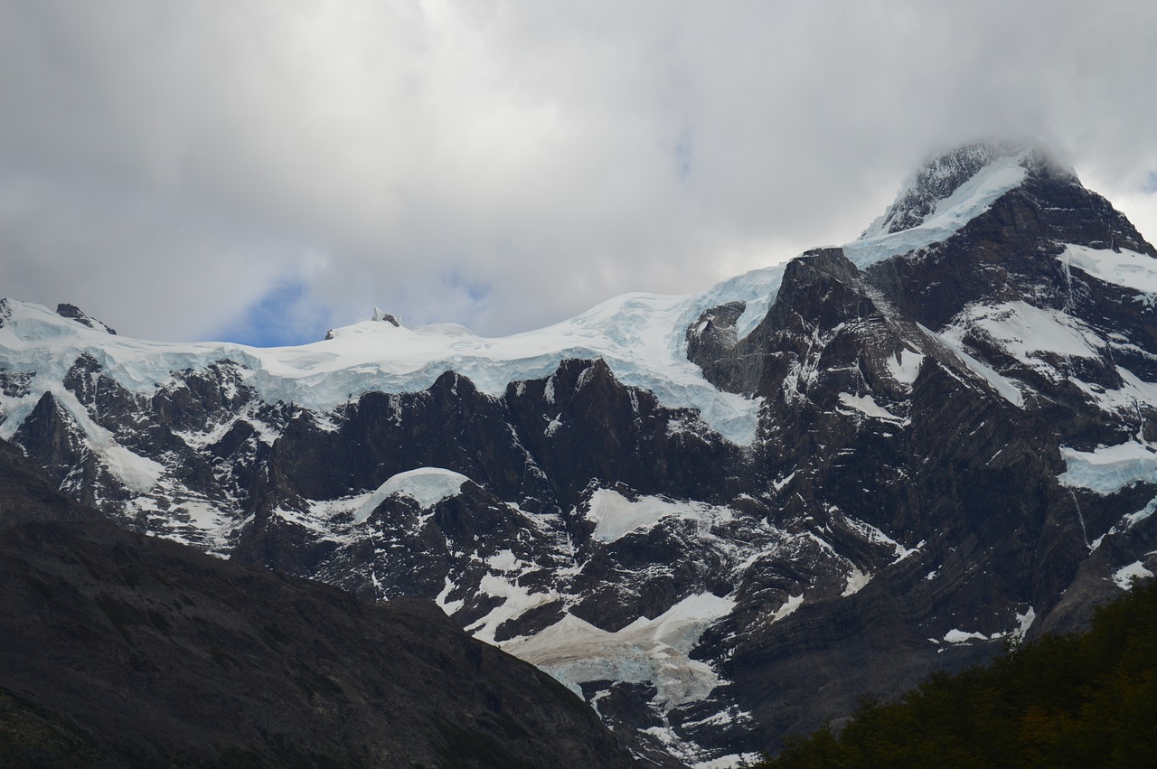 mountain  nature  outdoor free photo