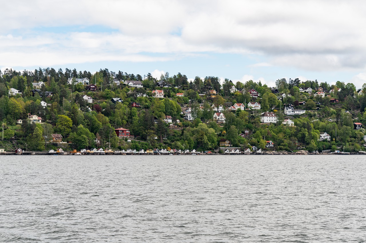 mountain  houses  sea free photo