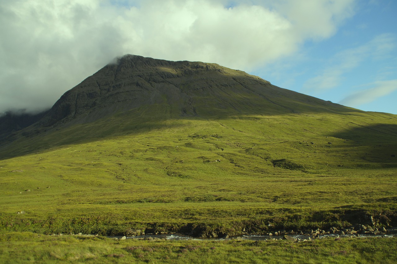 mountain  isle of skye  landscape free photo