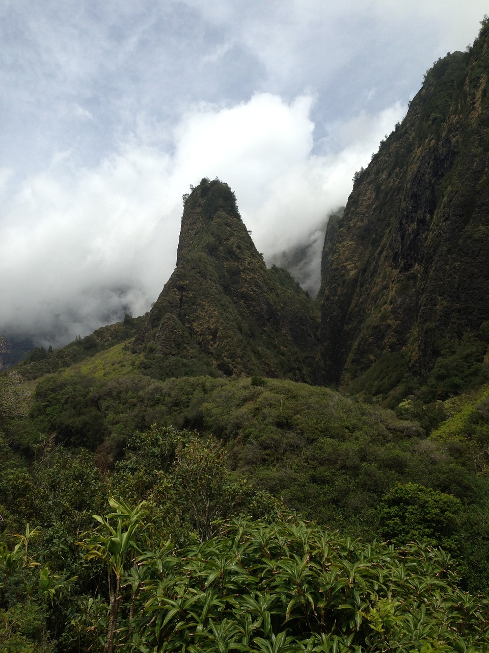 mountain hawaii valley free photo