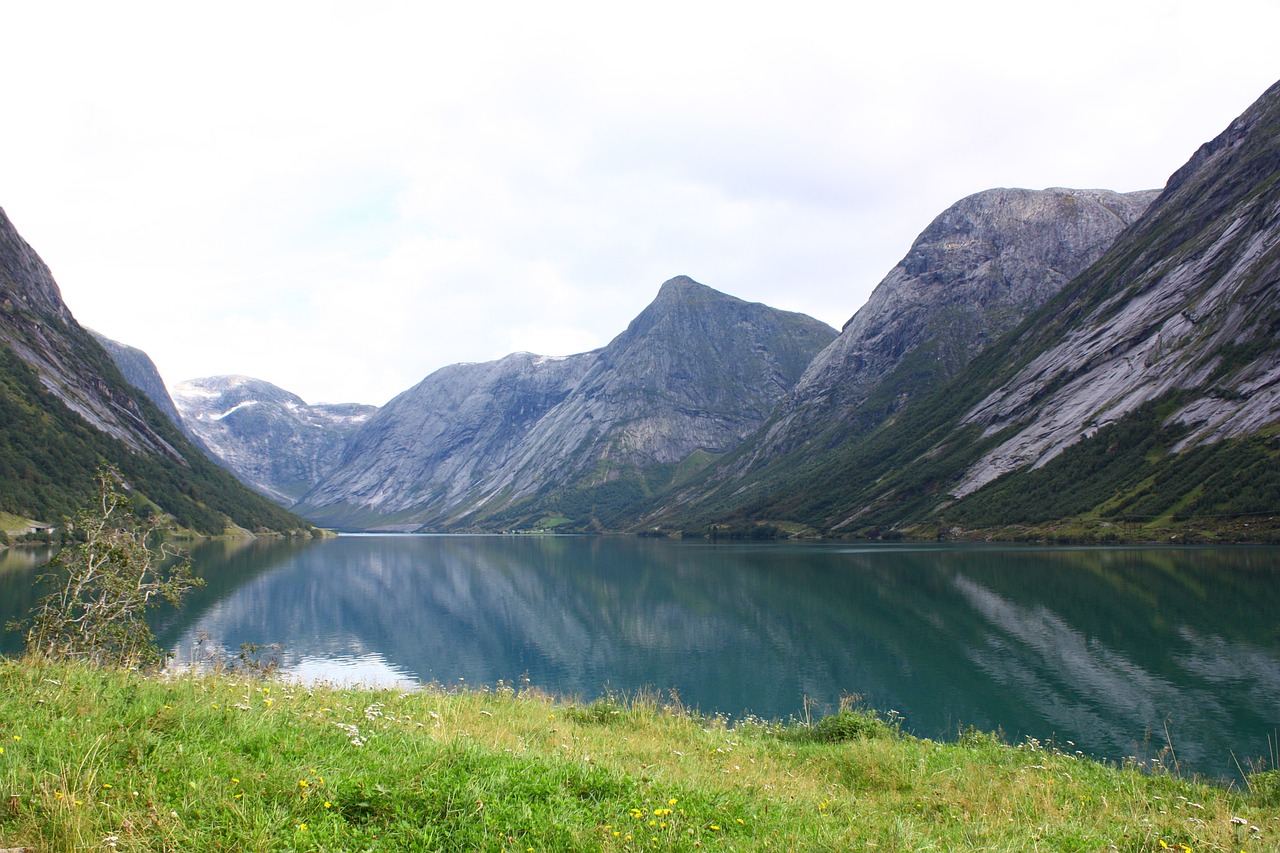 mountain norway water free photo