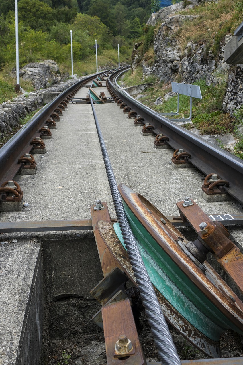 mountain railway  funicular railway  wire rope free photo