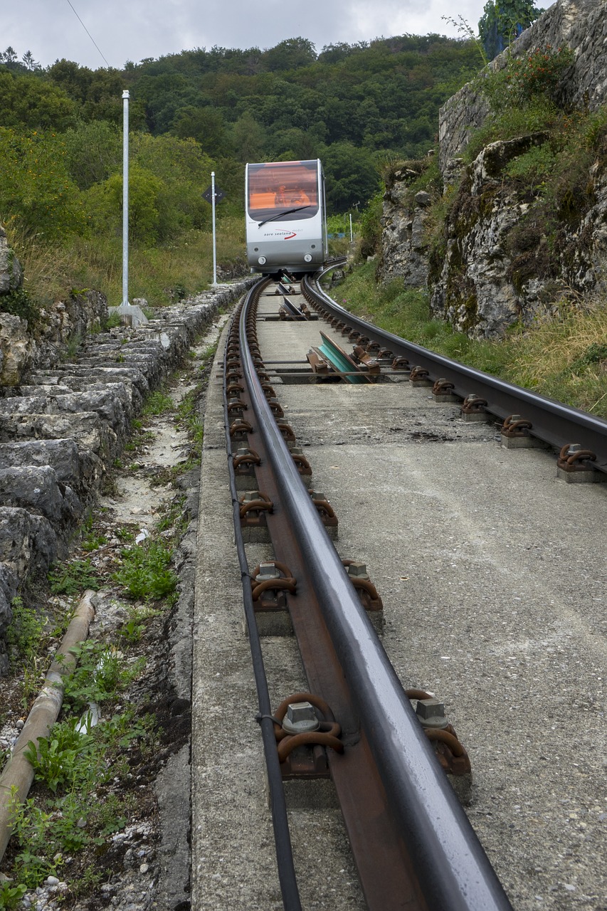 mountain railway  funicular railway  wire rope free photo