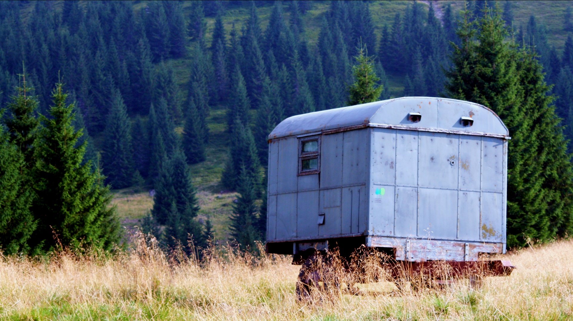 trailer hut mountains free photo