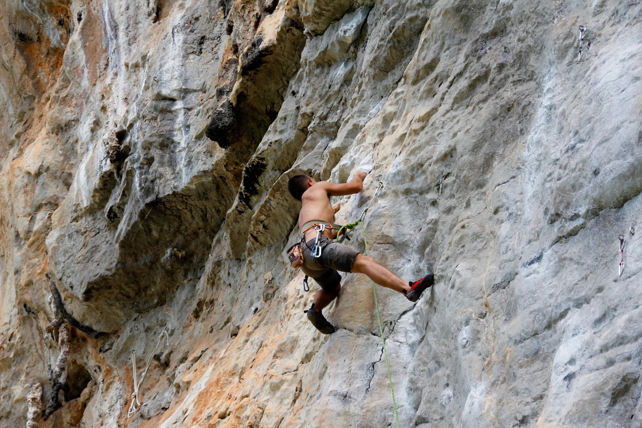 mountaineer climb climber free photo