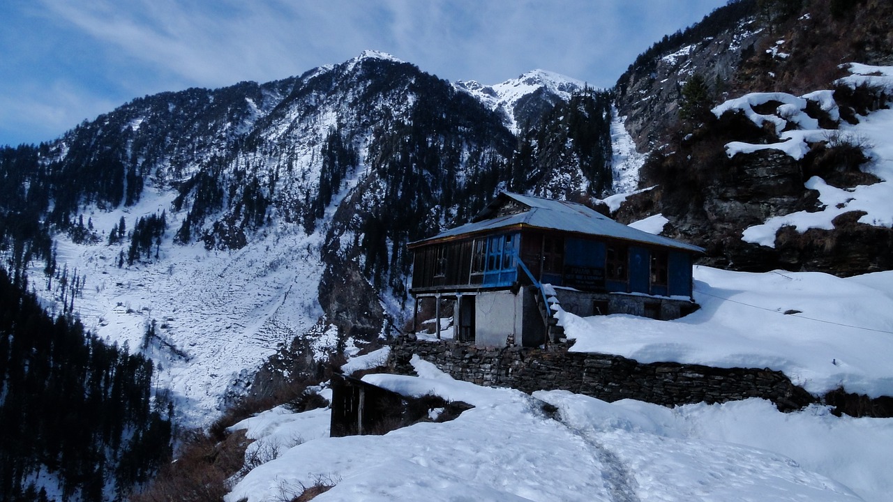 mountaineerz manali himalayas free photo