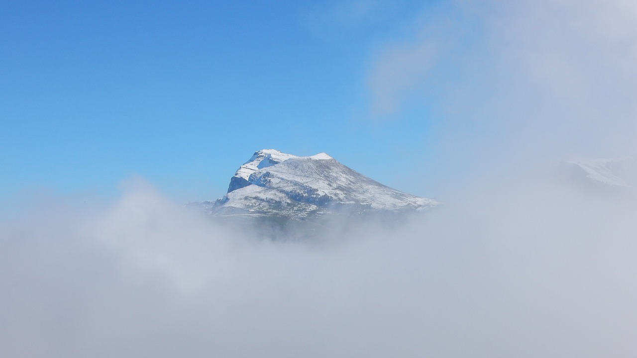 mountains mountain fog free photo