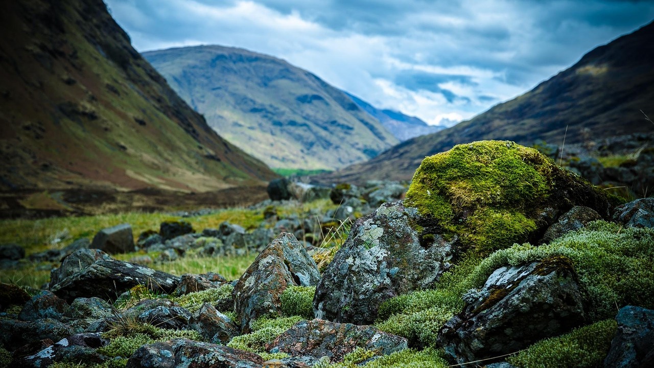 mountains nature alone free photo