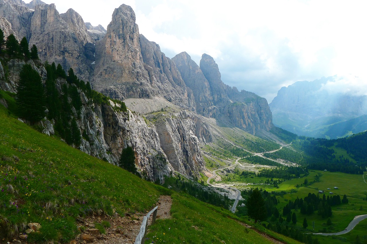 mountains mountain world south tyrol free photo