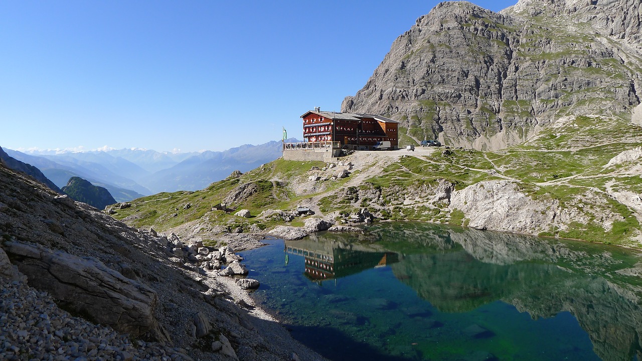 mountains bergsee landscape free photo