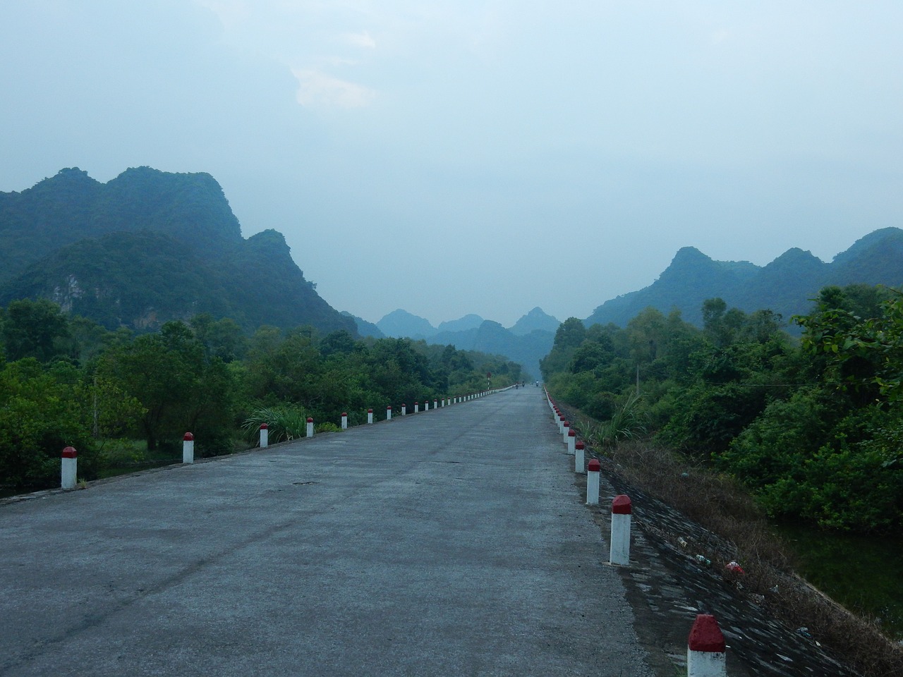 mountains road asia free photo