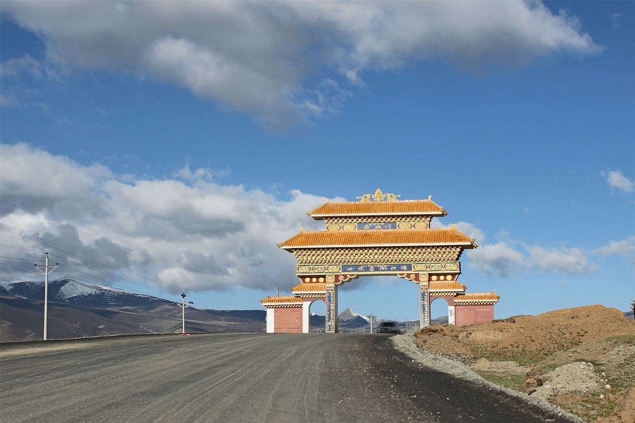 mountains blue sky white cloud free photo