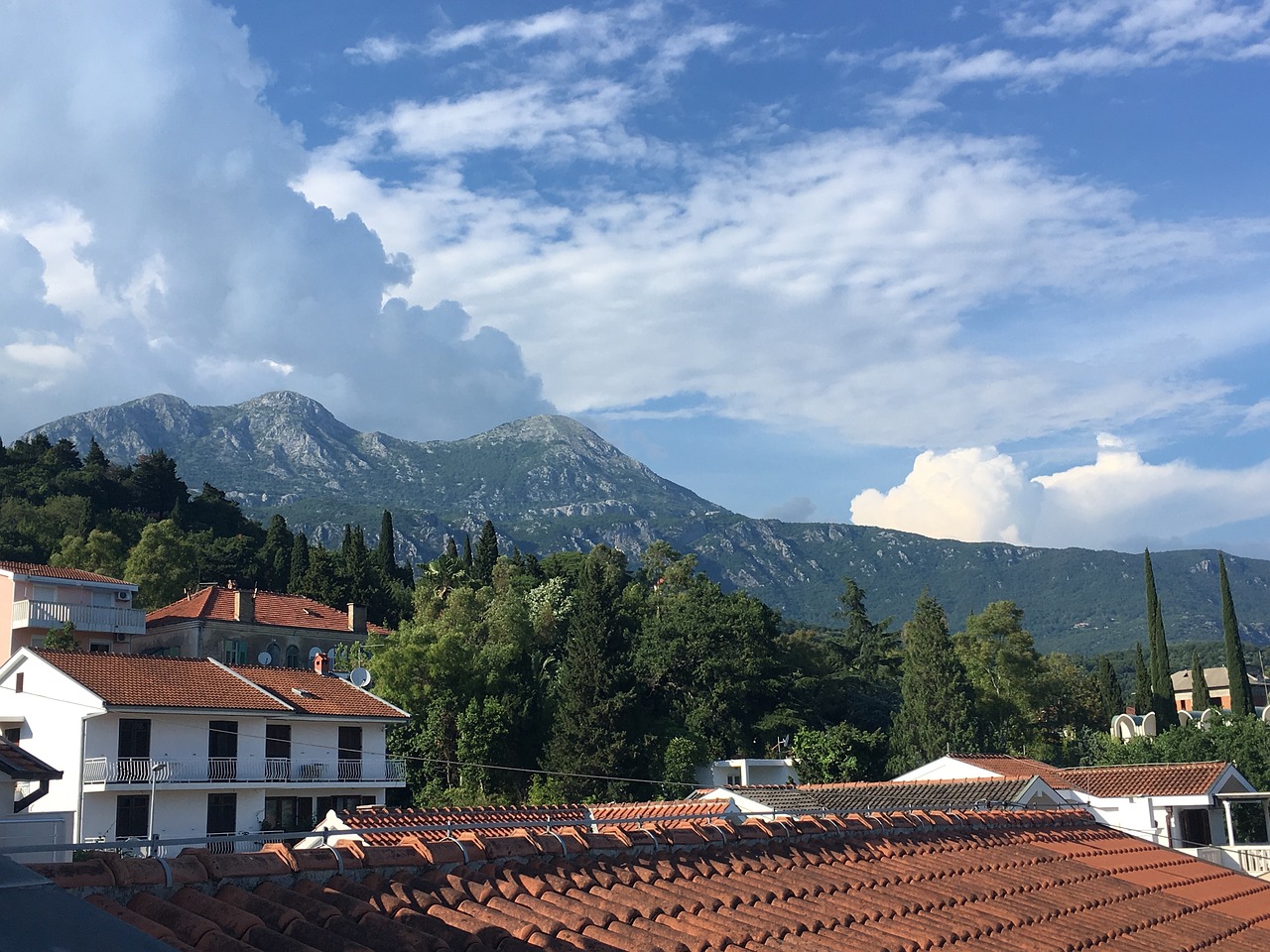 mountains clouds view free photo