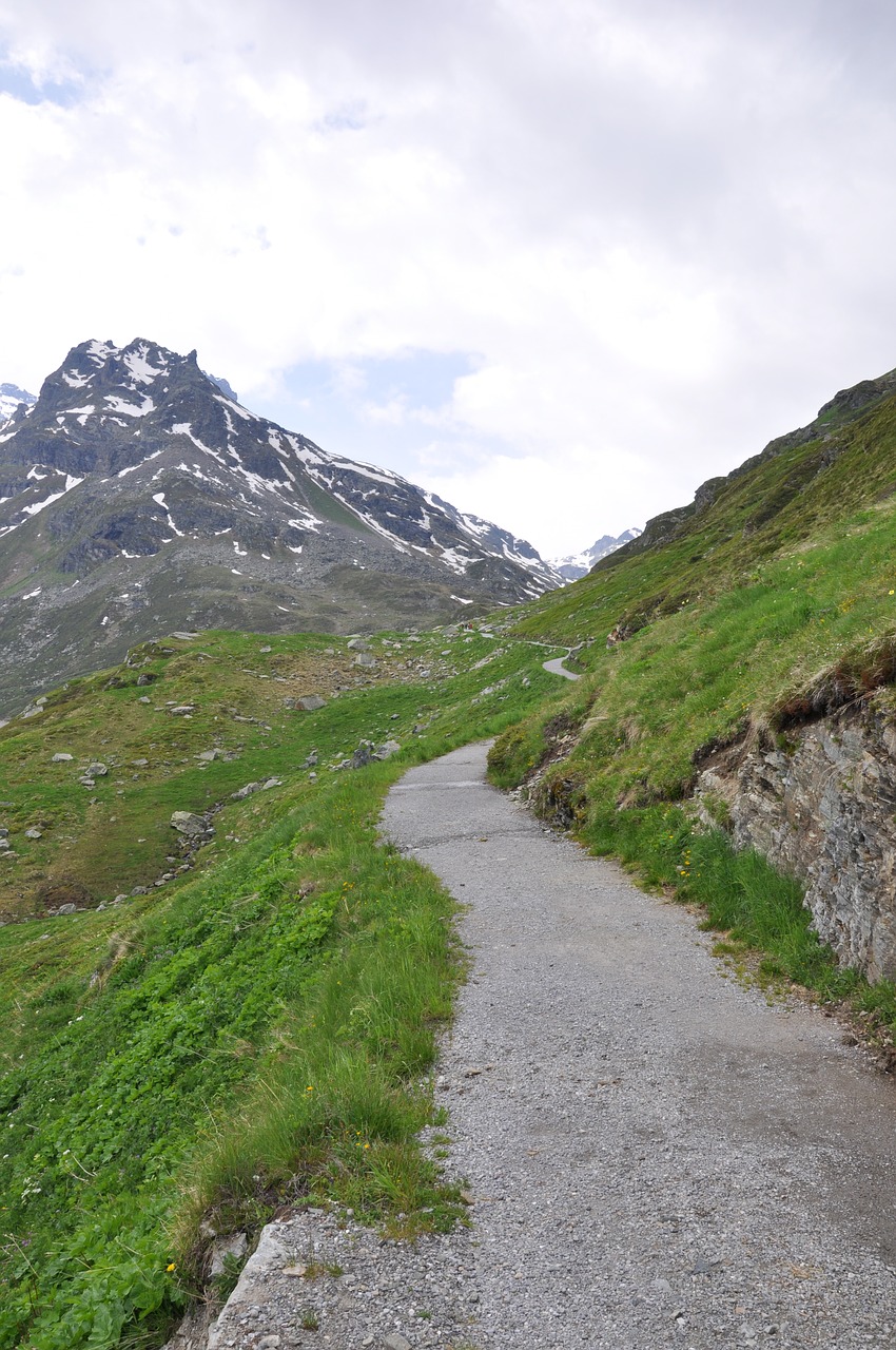 mountains austria valley free photo