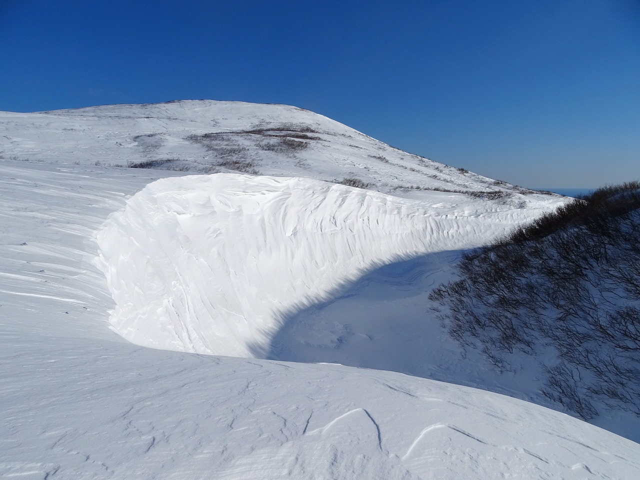 mountains depression yama free photo