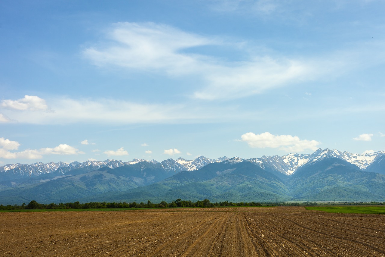 mountains  background  nature free photo