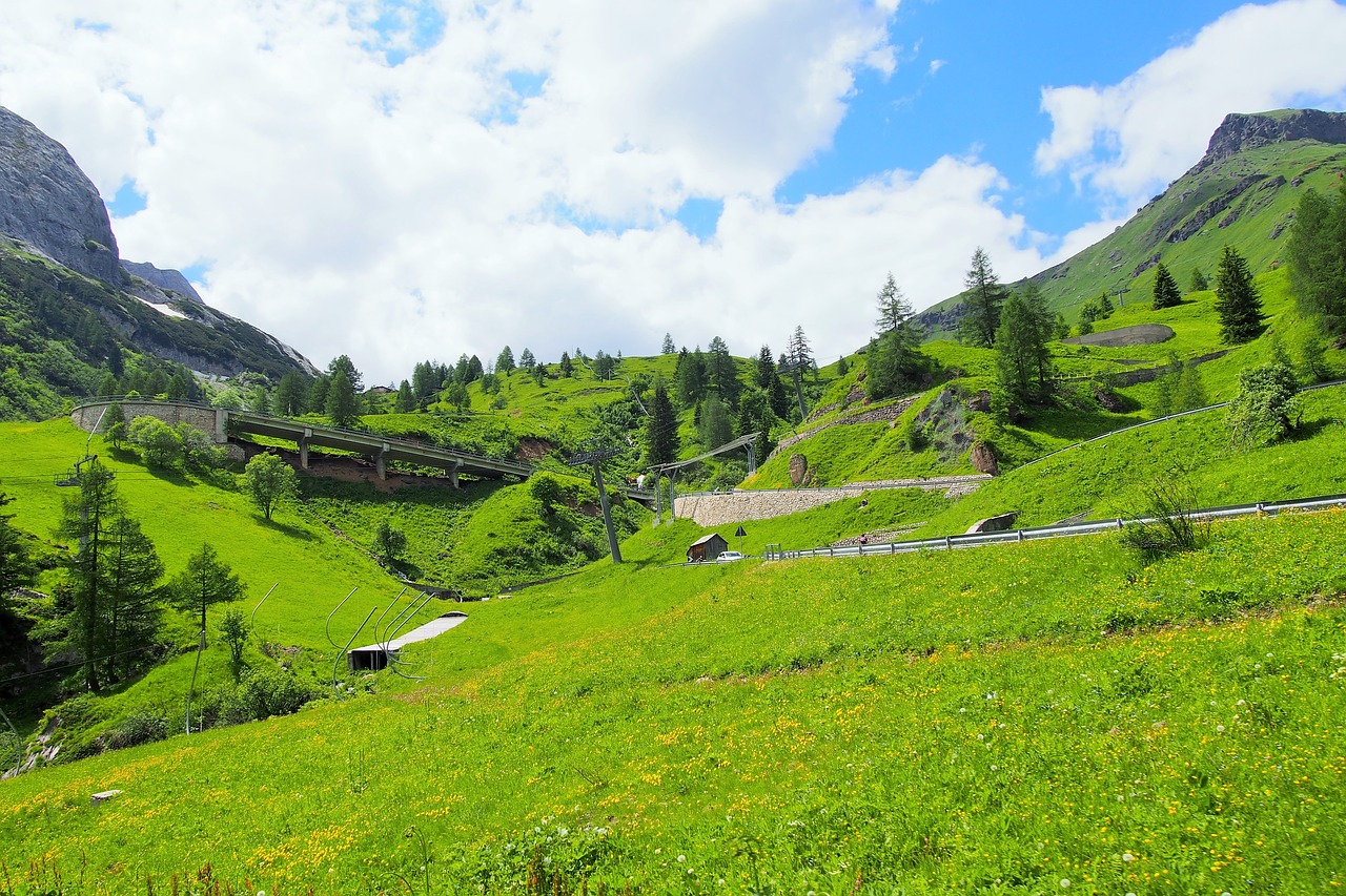 mountains  nature  dolomites free photo