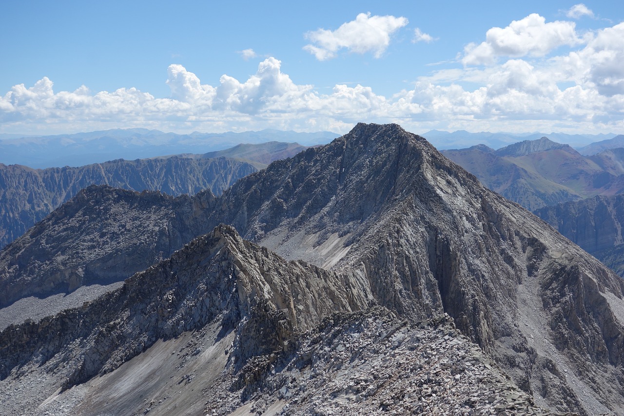 mountains scenery mountain free photo