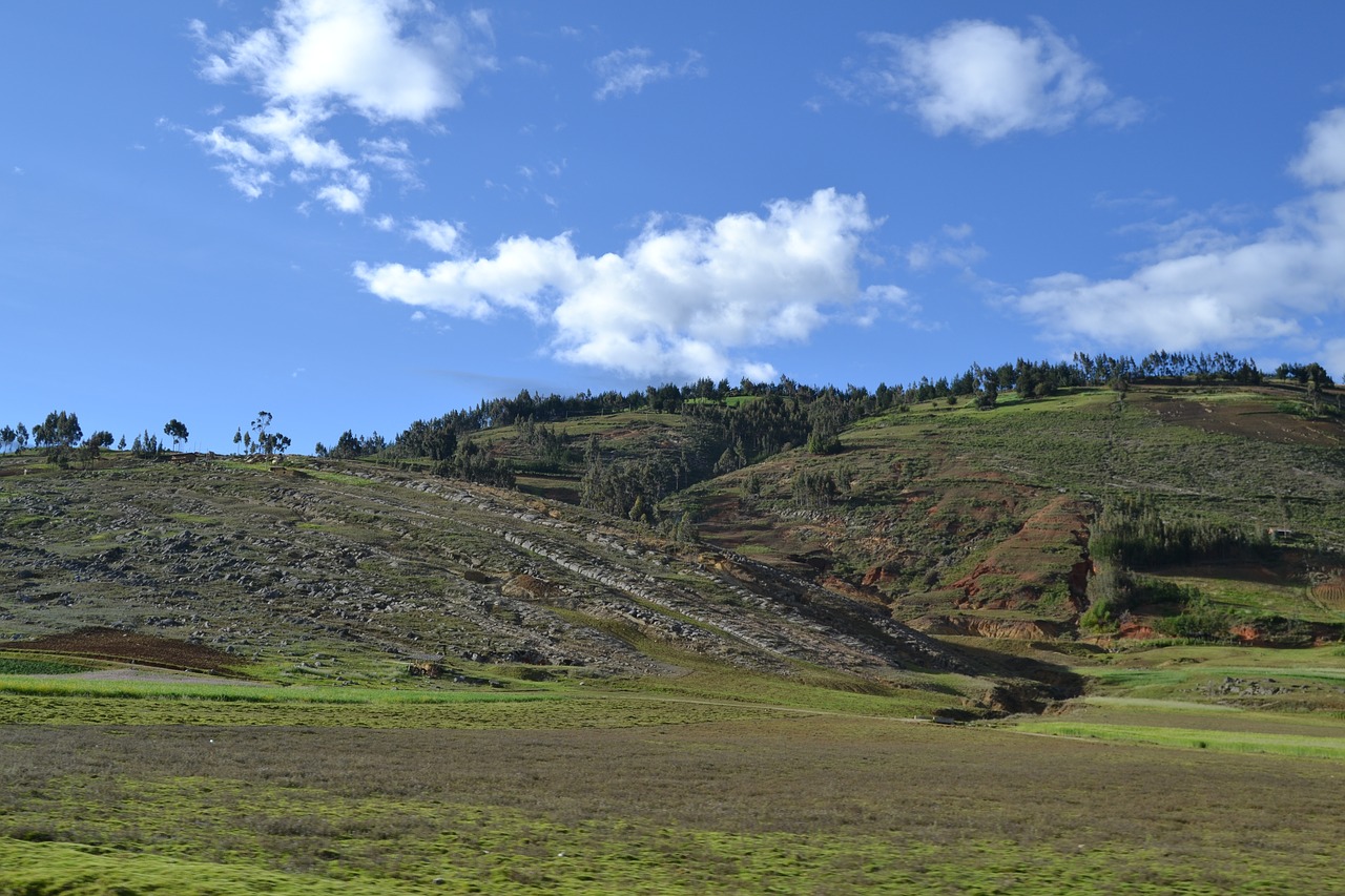 mountains  landscape  sky free photo