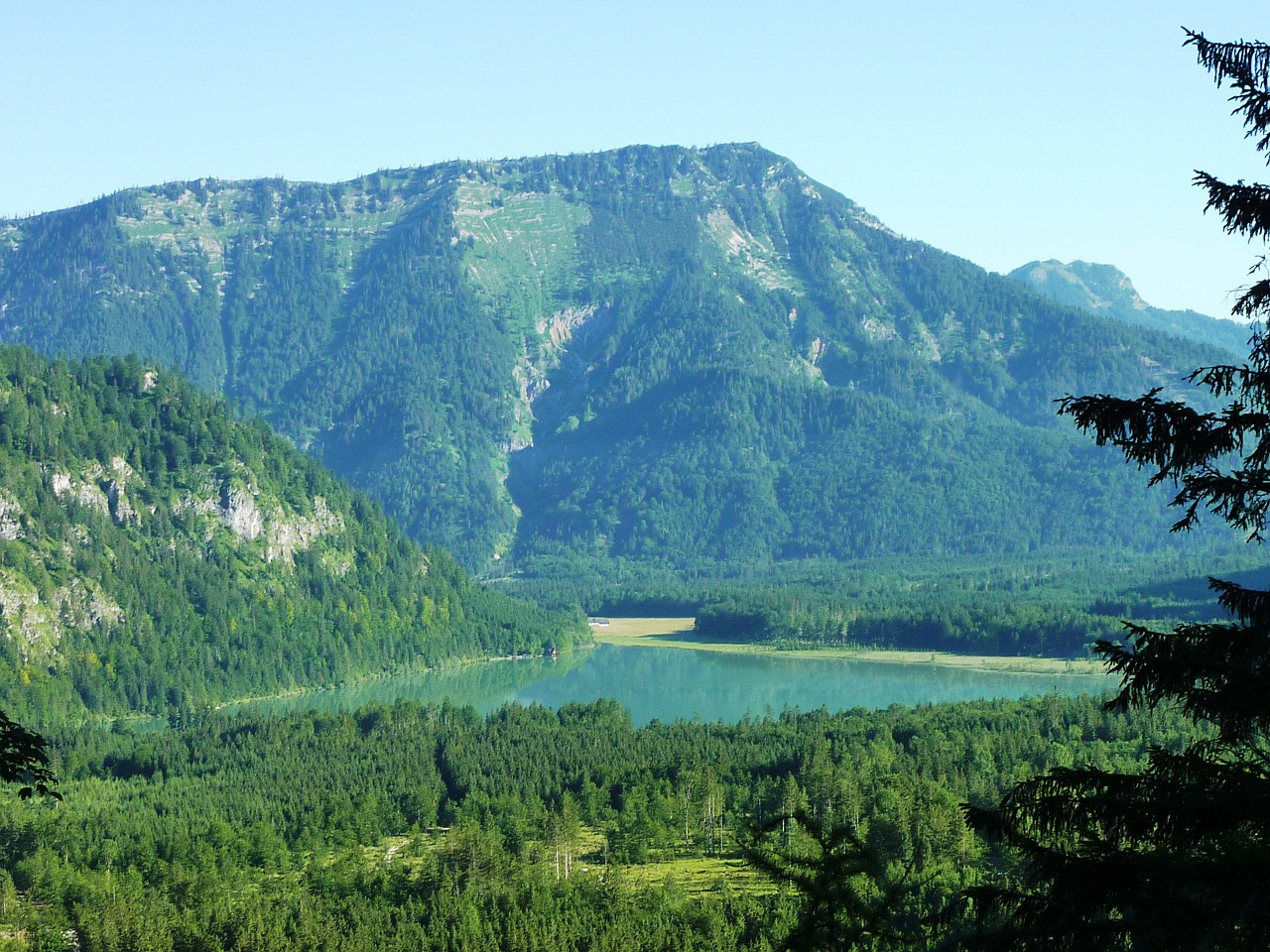 mountains bergsee hiking free photo