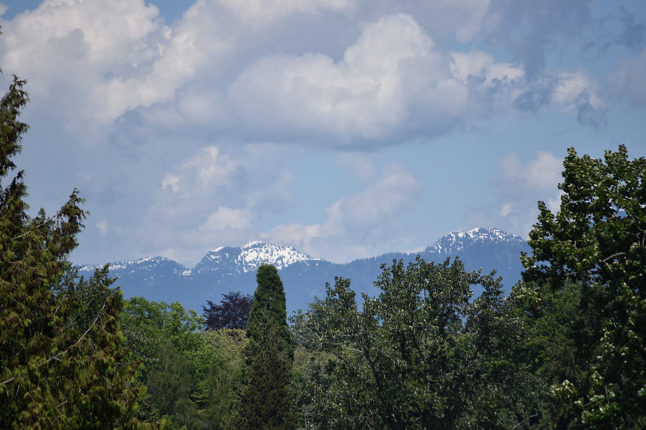 mountains  landscape  valley free photo