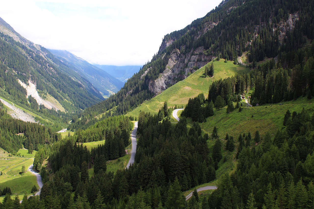 mountains  landscape  valley free photo