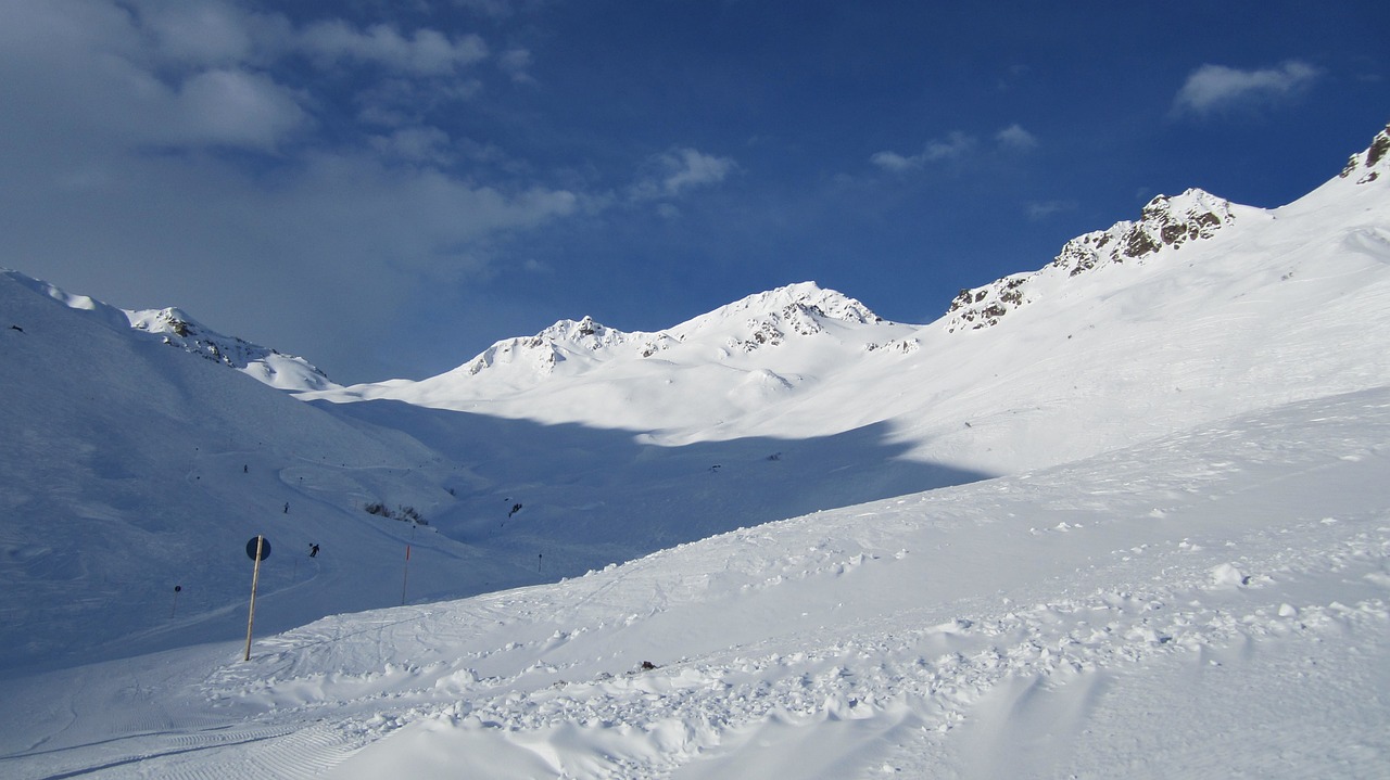 mountains alpine snow free photo