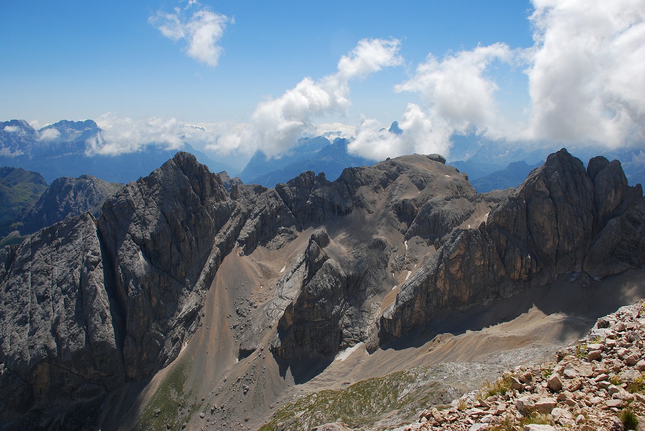 mountains the dolomites italy free photo