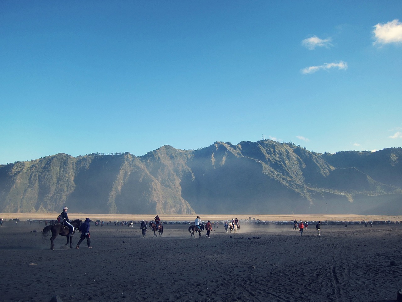 mountains people horses free photo