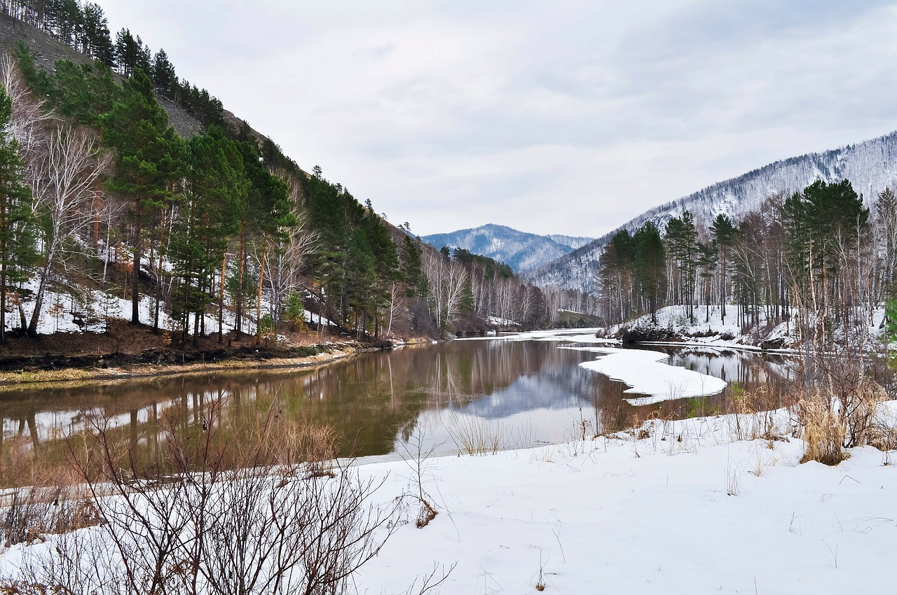 mountains nature snow free photo