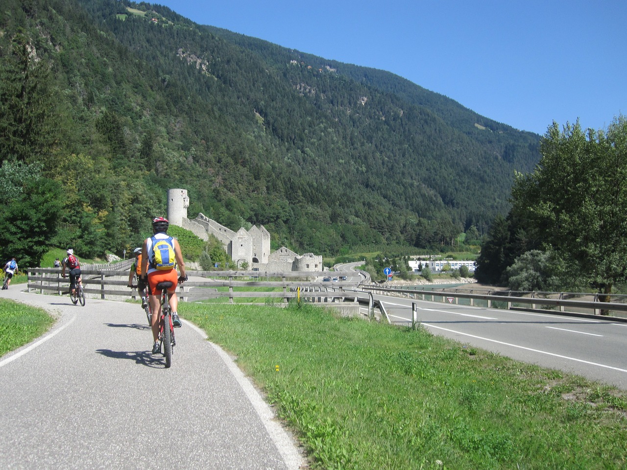 mountains italy cyclists free photo