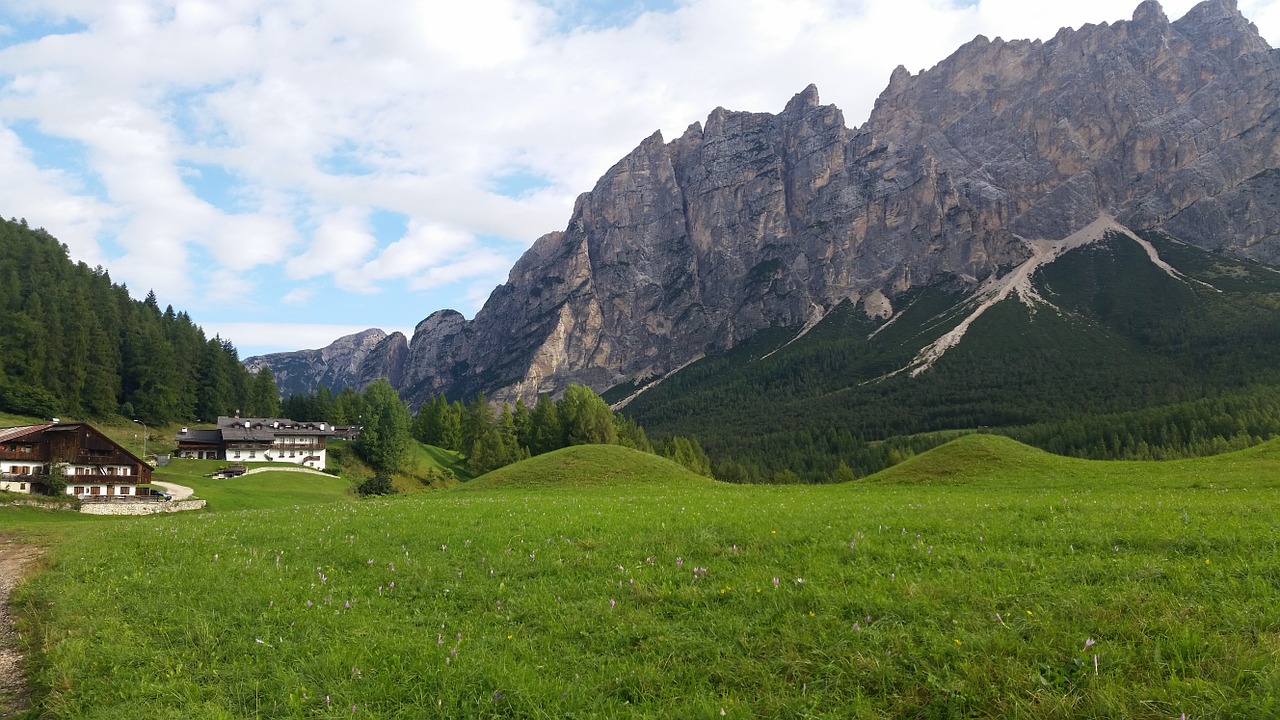 mountains dolomites italy free photo