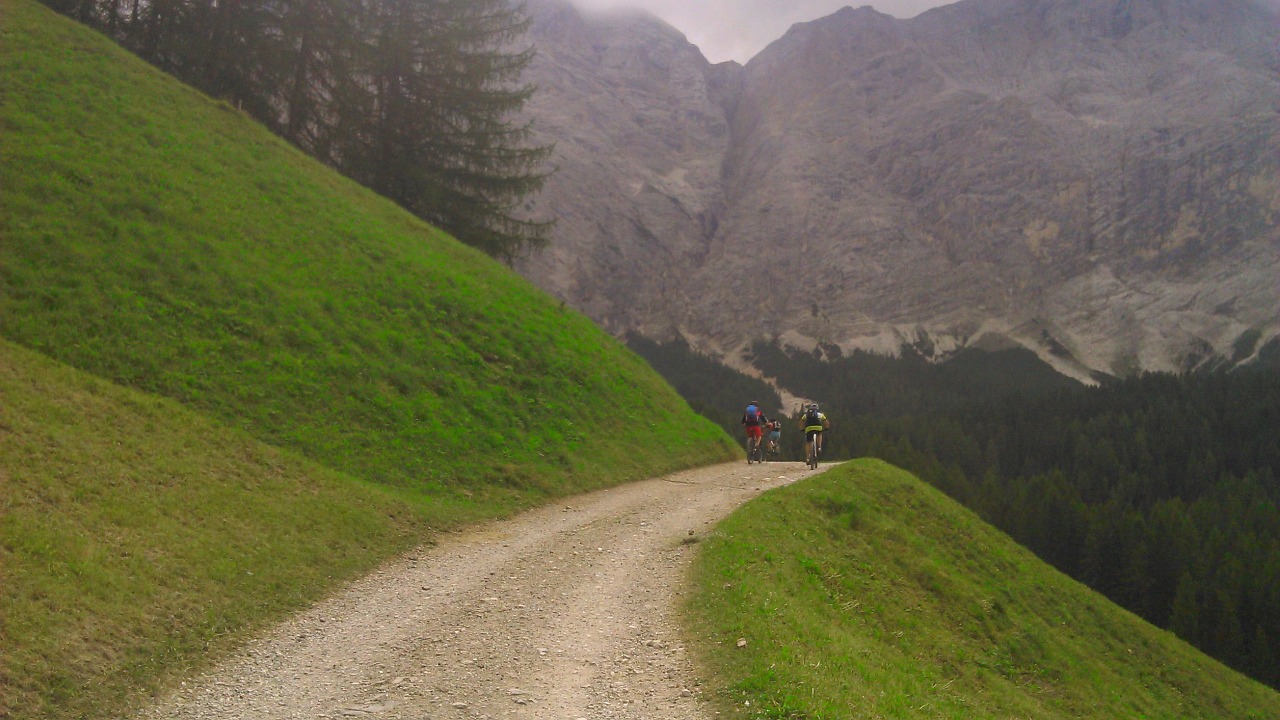 mountains dolomites italy free photo