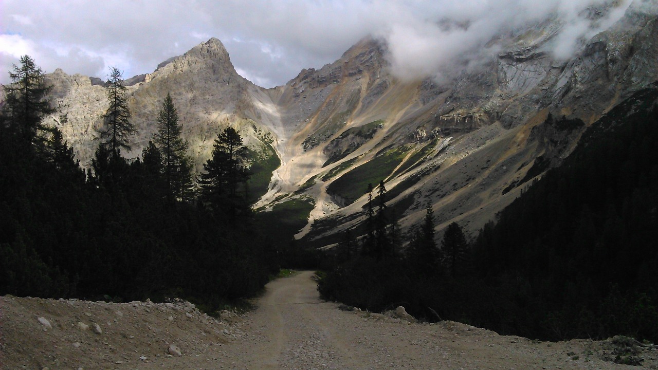 mountains dolomites italy free photo