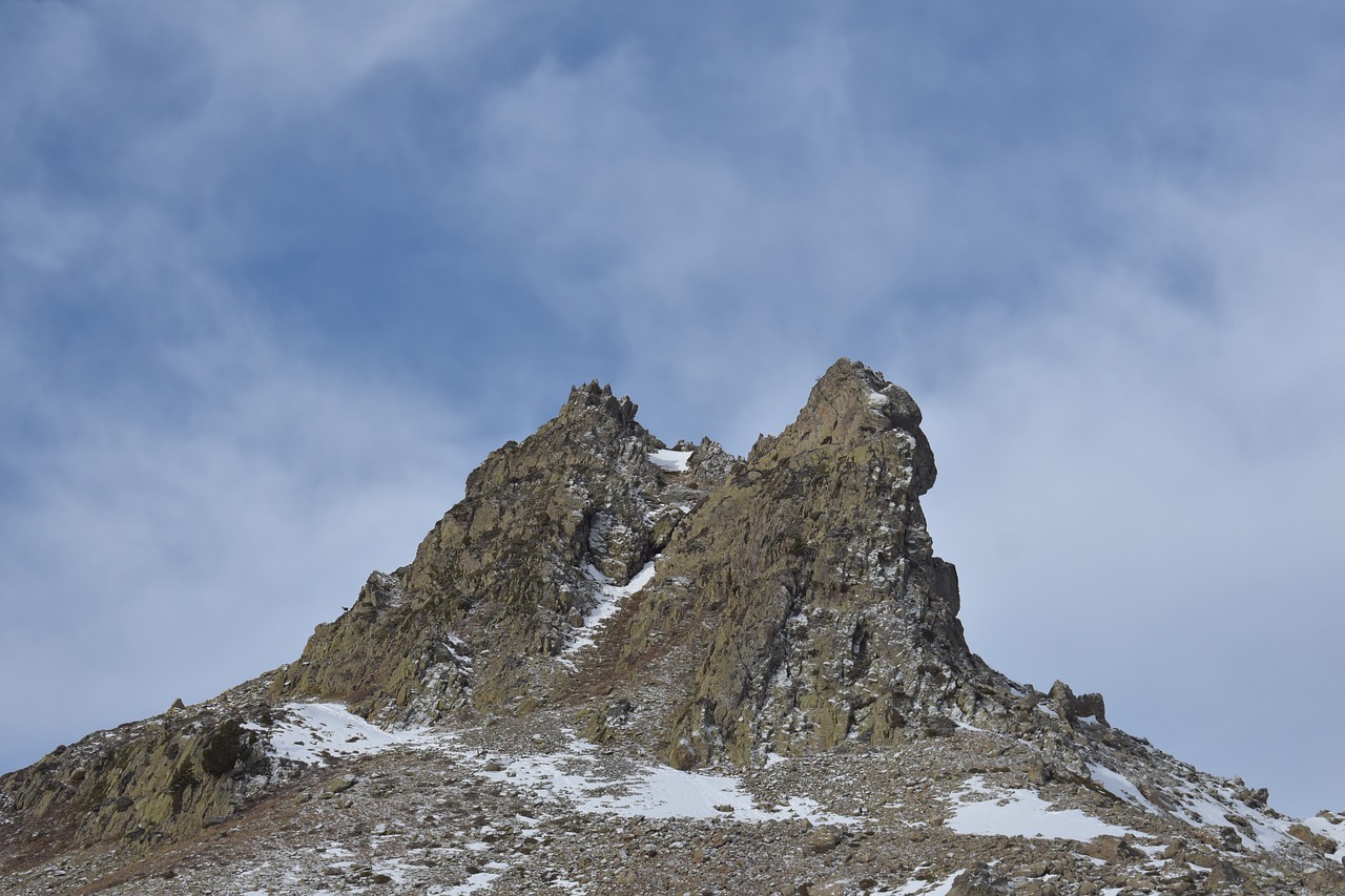 mountaña  spain  peña foratata free photo